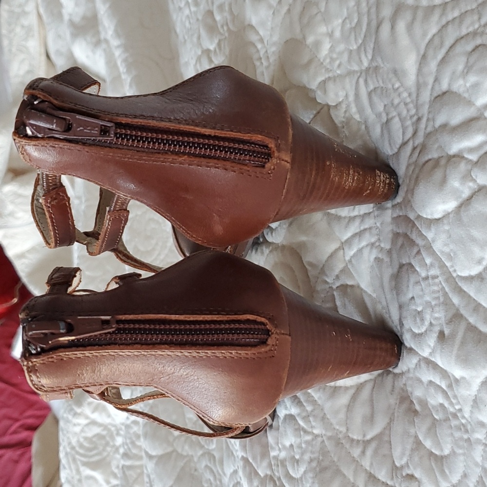 🏵5/$20 Seychelles Heels - Picture 3 of 10